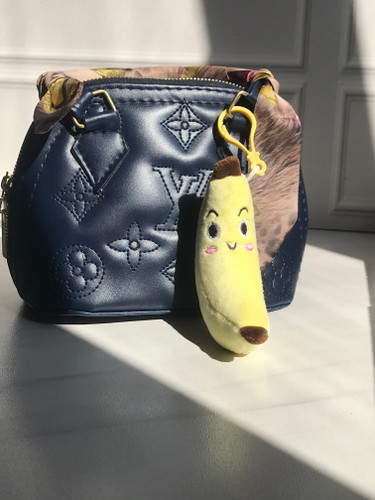 آویز اغای موز